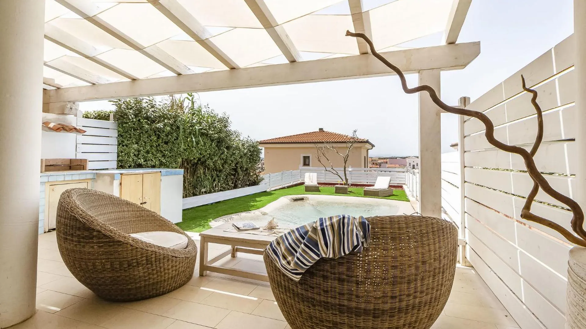 Villetta Marina Vista Mare Con Piscina Privata Stintino